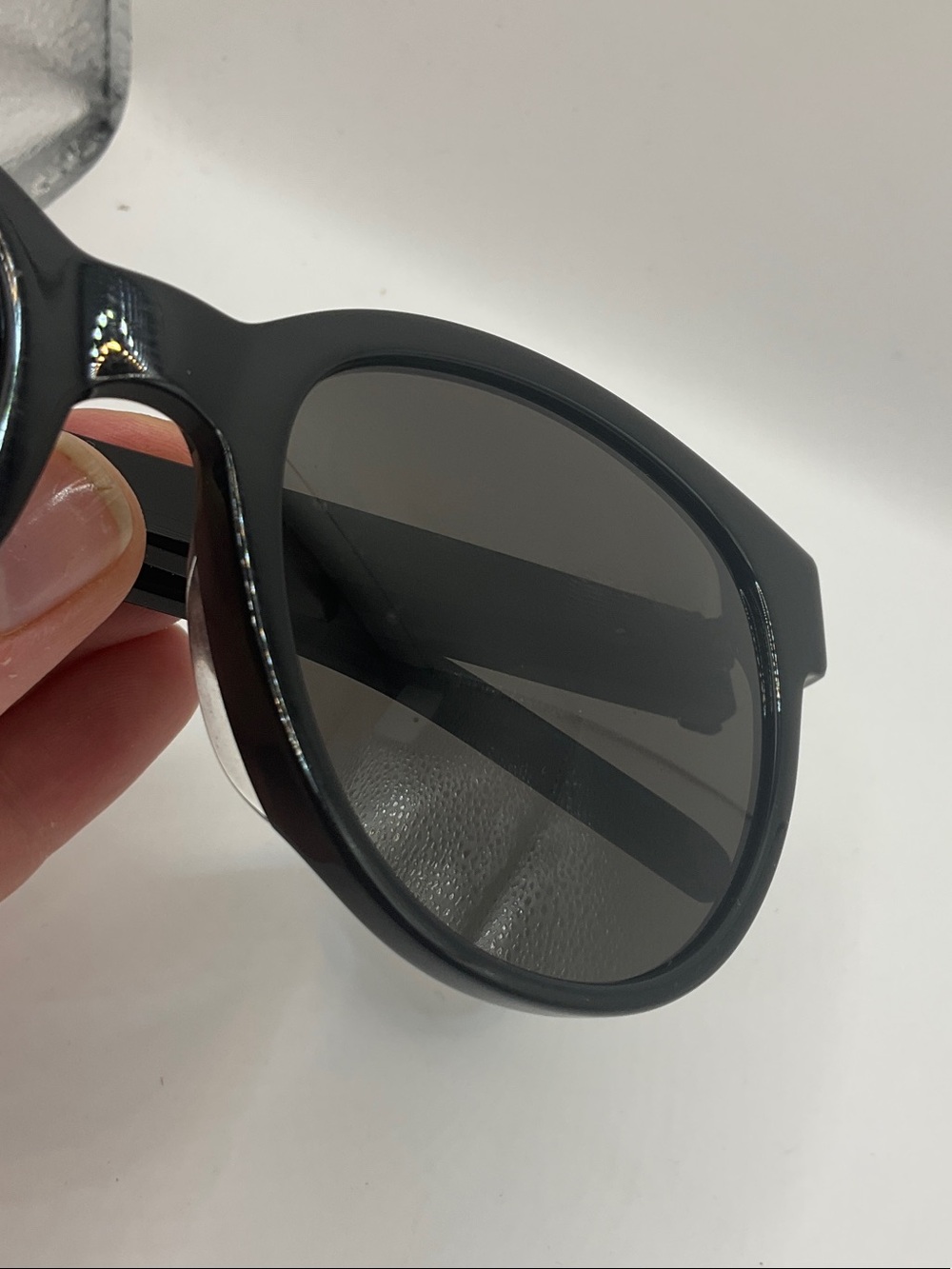 Yves Saint Laurent Black Cat-Eye Sunglasses for Women - Picture 5 of 9